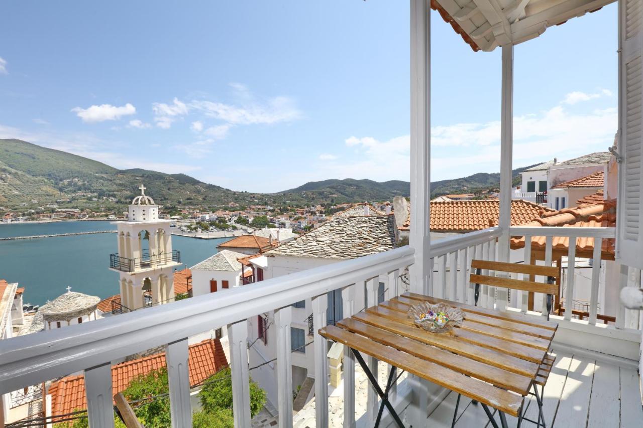 House Of Town Apartment Skopelos Town Bagian luar foto