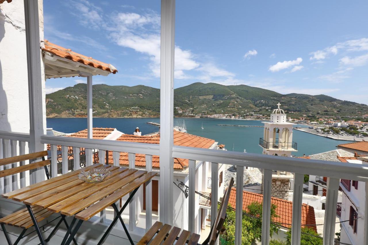 House Of Town Apartment Skopelos Town Bagian luar foto