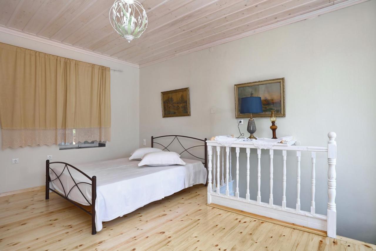 House Of Town Apartment Skopelos Town Bagian luar foto
